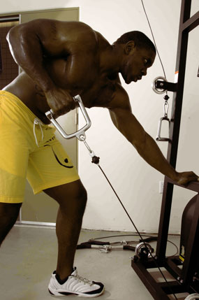 pineapple-fitness-cables-joe3